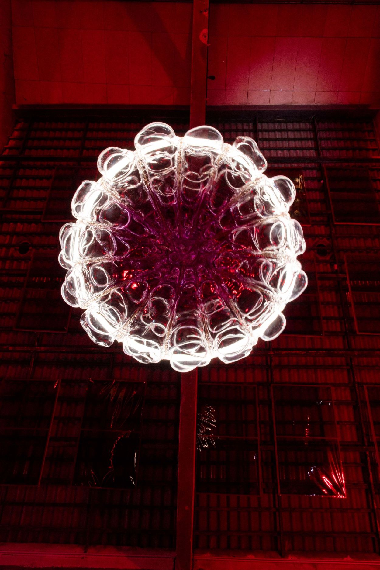 L’Anemone & Intertwined Body Lamp